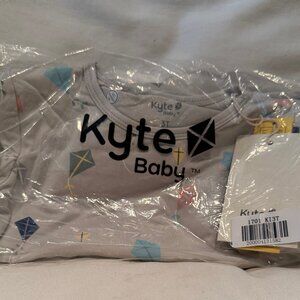 New in Bag- Kyte Baby Pjs - Kite print - 3T